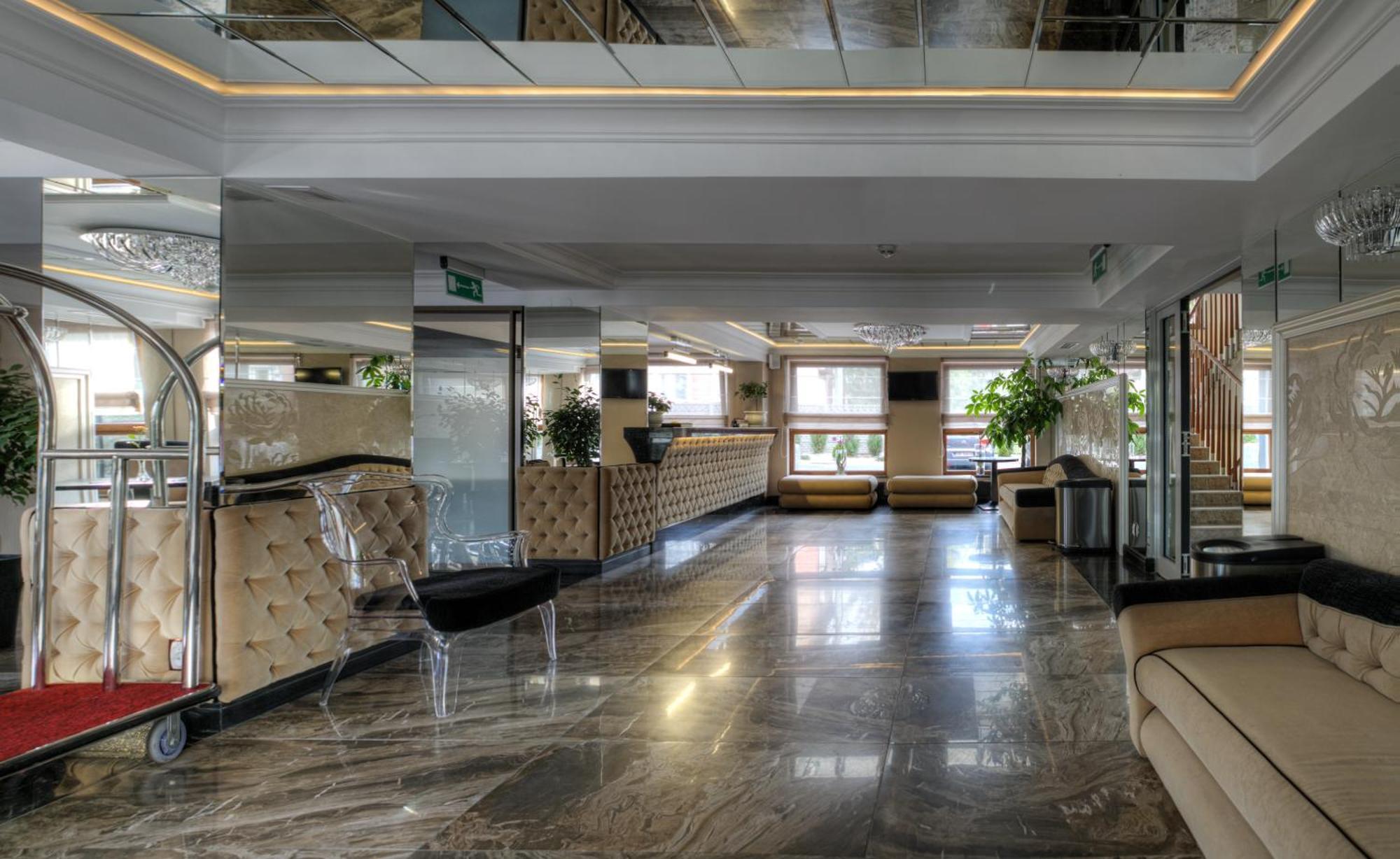 M Hotel Sosnowiec Dalaman gambar