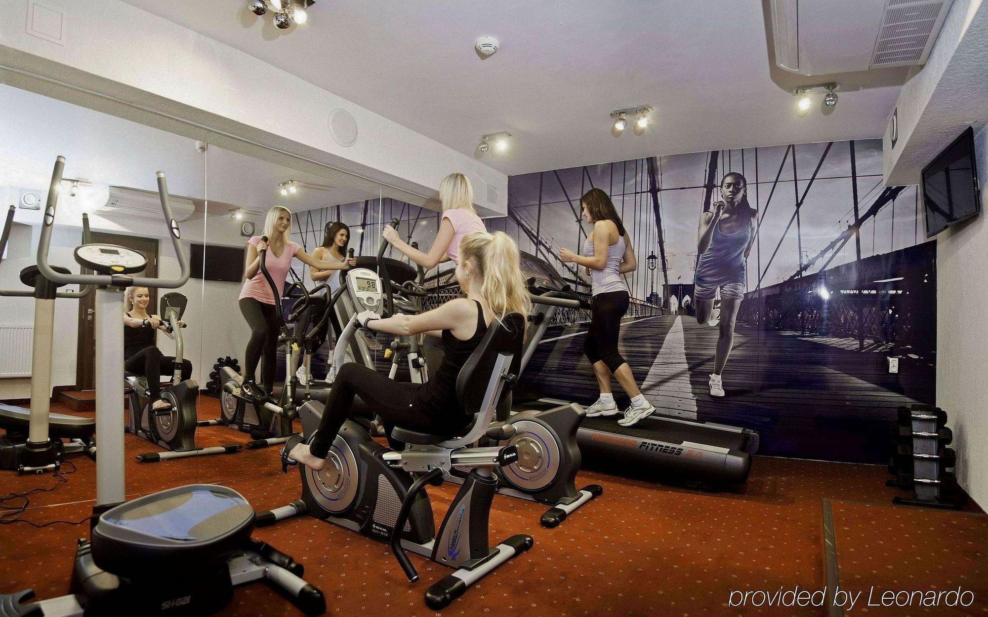M Hotel Sosnowiec Luaran gambar