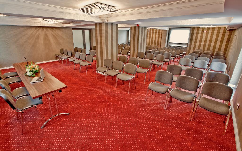 M Hotel Sosnowiec Luaran gambar